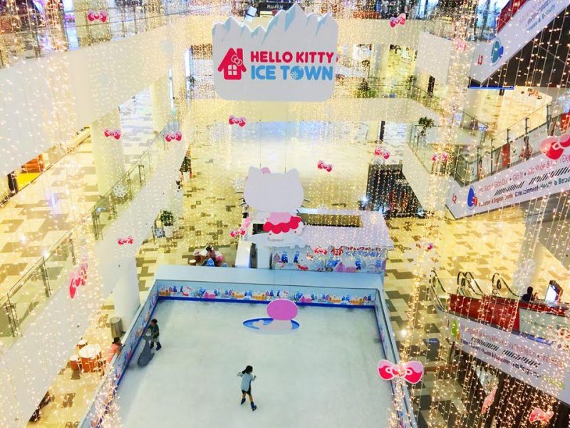 Sân trượt băng Hello Kitty